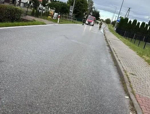 Interwencja OSP w Rabie Wyżnej: plama substancji ropopochodnej