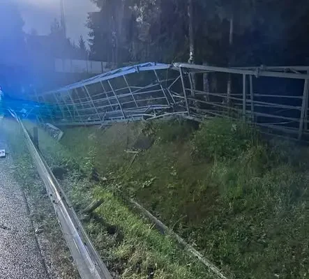 Kolizja ciężarówki na DK7 w Chyżnem – akcja służb ratunkowych