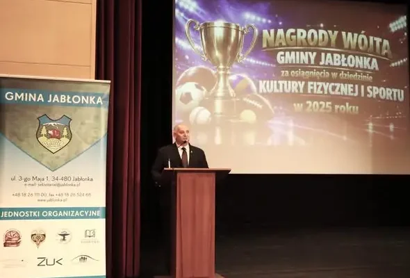 Gmina Jabłonka nagrodziła sportowe talenty. Gwiazdą wieczoru był Paweł Kidoń