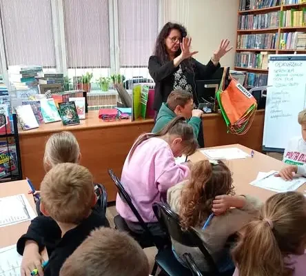 Dzień Głośnego Czytania w Ryczowie – spotkanie z pisarką i warsztaty literackie dla uczniów