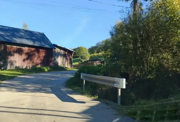 Nowe bariery ochronne na drogach gminy Krościenko nad Dunajcem