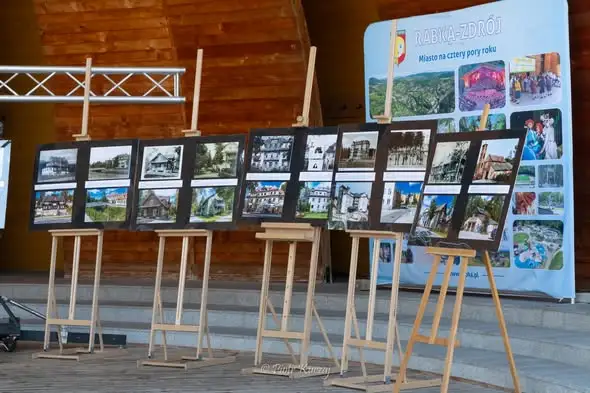 Wystawa „Rabka – Ślady Czasu” w plenerze amfiteatru