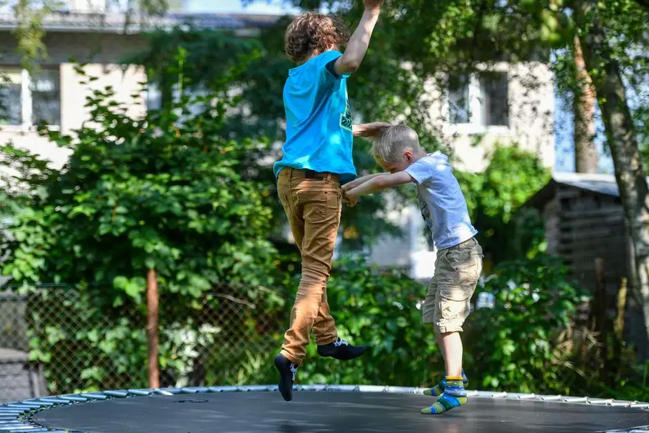 Wakacje w Szaflarach: bezpłatne trampoliny i kino plenerowe przyciągnęły tłumy